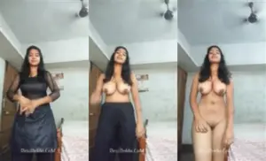 Sexy Figure Desi Kerala Girl Showing Nude Boobs and Pussy